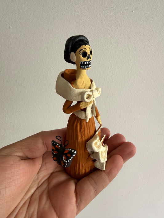 Mini Catrina natural olla en espalda  noche