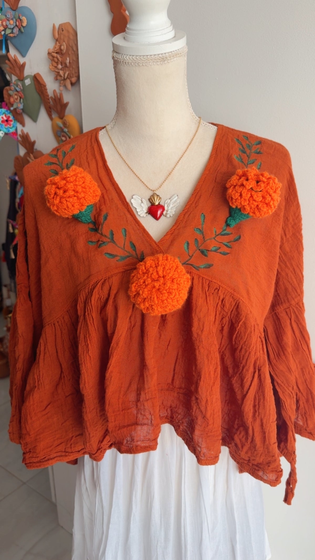 Blusa Unitalla de flores cempasúchil naranja mujer