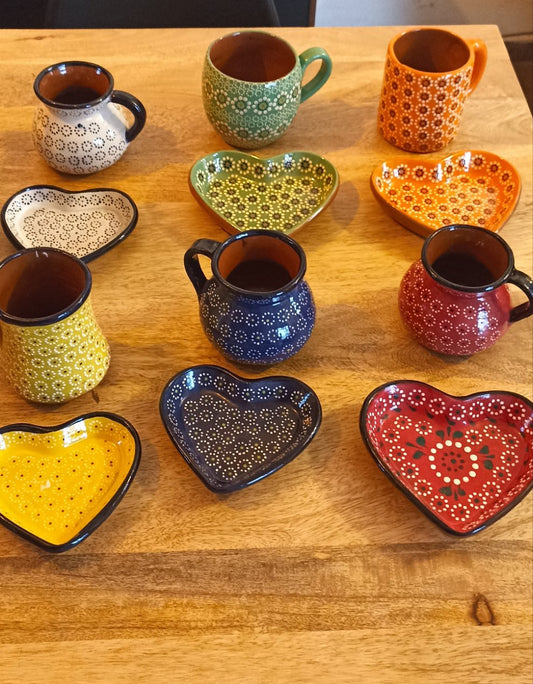 Set de taza con plato de corazón colors