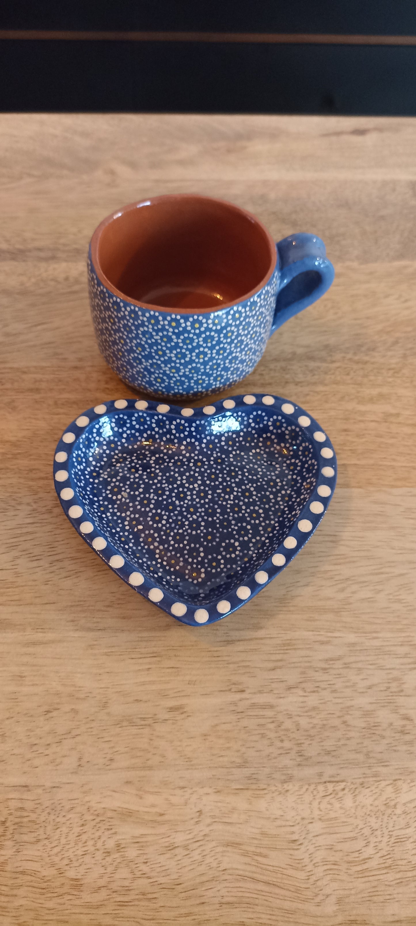 Set de taza con plato de corazón colors