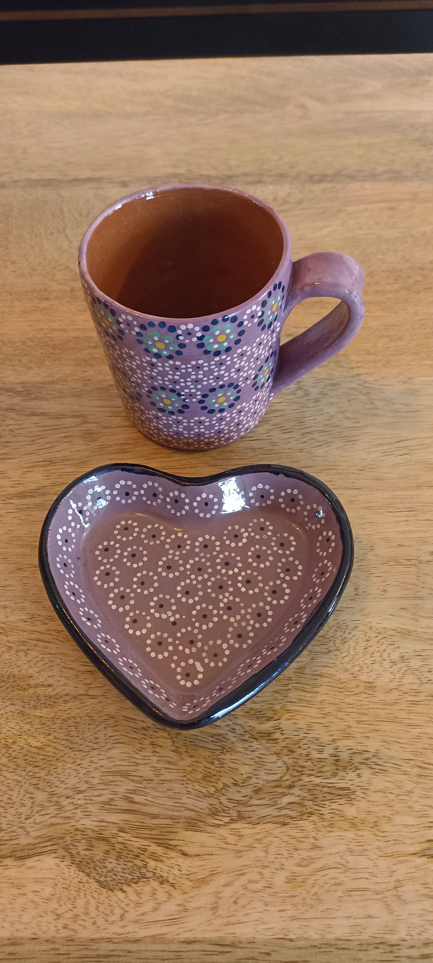 Set de taza con plato de corazón colors