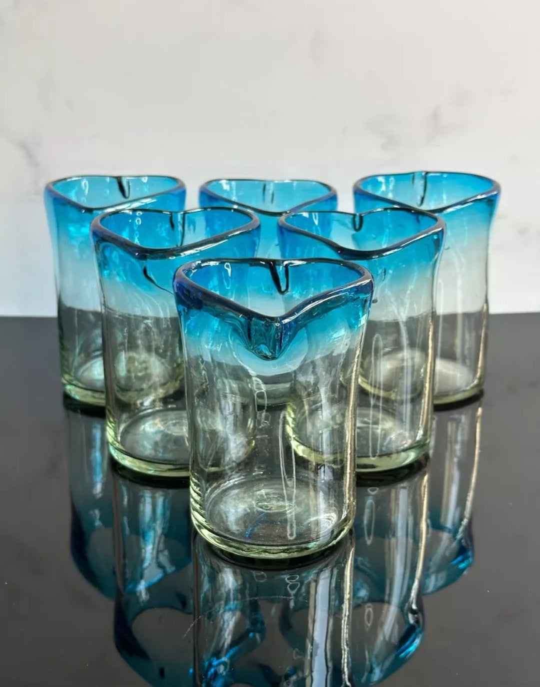 Vaso de vidrio soplado corazón azul