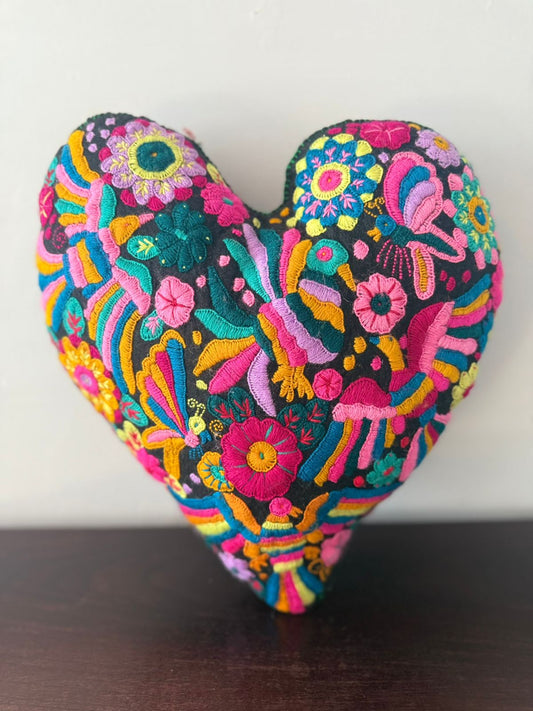Cojín corazón negro Chiapas
