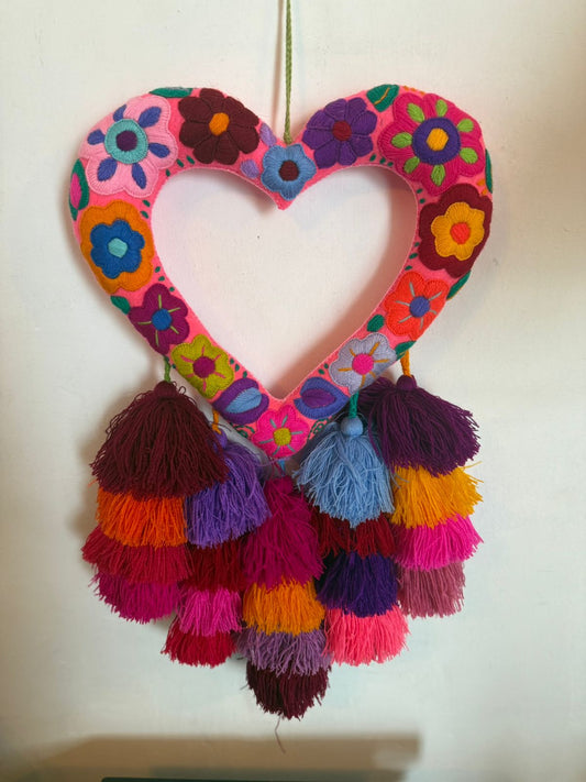 Colgantes de corazón rosa multicolor Chiapas